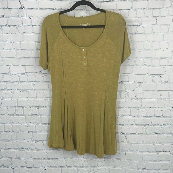 Super Soft & Stretchy Mustard Yellow Green Soft Surroundings Medium Flowy Top - Picture 1 of 6